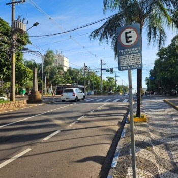 Prefeitura orienta lojistas e motoristas para evitar falta de cartões da Zona Azul